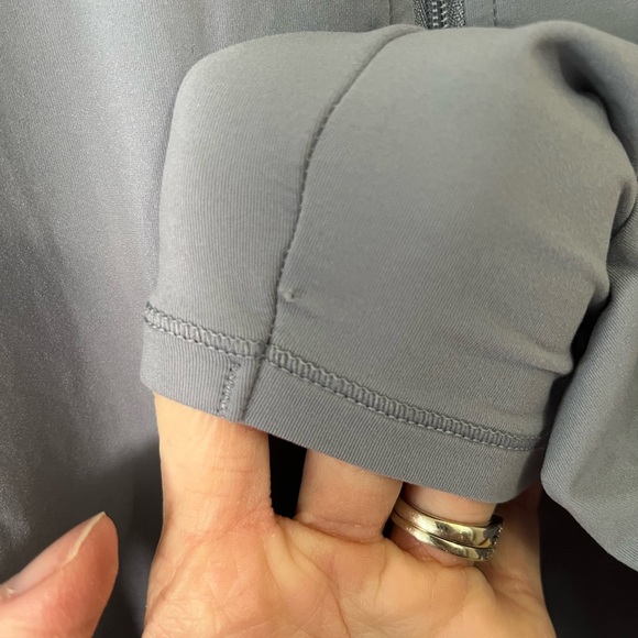 SKIMS Fits Everybody Long Sleeve Zip Front Bodysuit - Picture 9 of 9